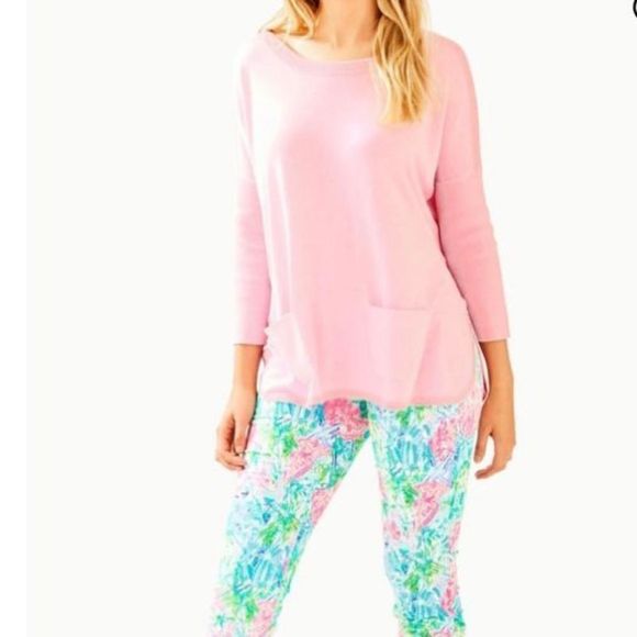Lilly Pulitzer Tops - NWT’s Pink Cool knit Lily Pulitzer long sleeve top Cobo Sweater size XS